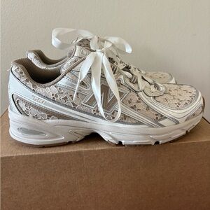 New Balance 740 lace sneakers